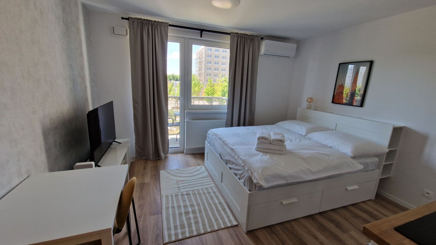 Prenájom bytu 1-izbový 24 m², Ivanská cesta, Ružinov, Bratislavský kraj Prenájom bytu 1-izbový 24 m², Ivanská cesta, Ružinov, Bratislavský kraj
