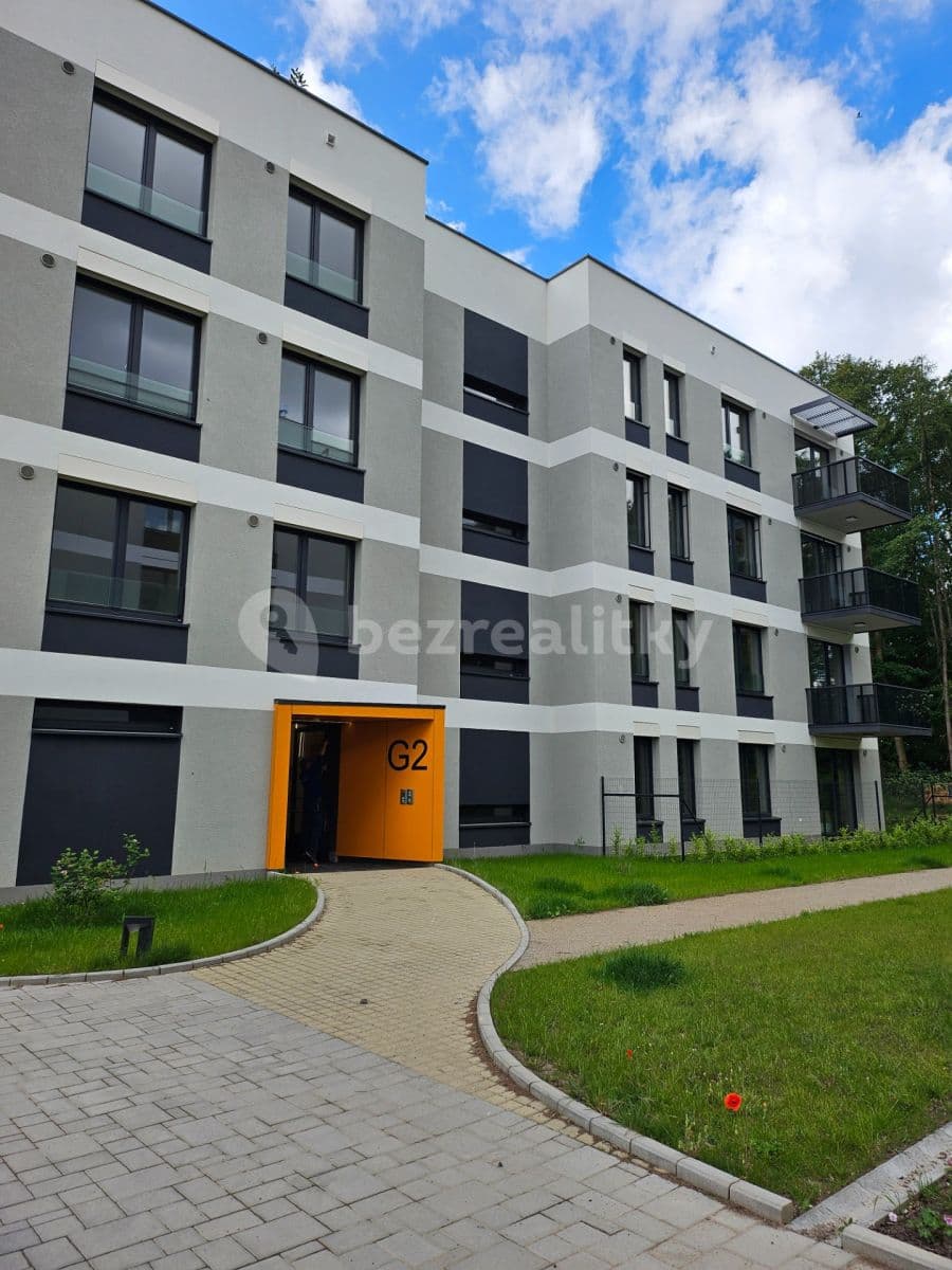 Prenájom bytu 1-izbový 37 m², K Jezeru, Praha, Praha Prenájom bytu 1-izbový 37 m², K Jezeru, Praha, Praha