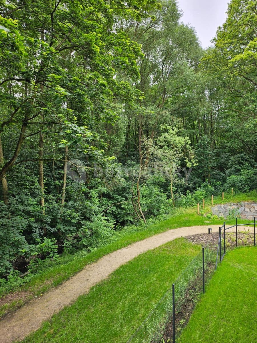 Prenájom bytu 1-izbový 37 m², K Jezeru, Praha, Praha Prenájom bytu 1-izbový 37 m², K Jezeru, Praha, Praha