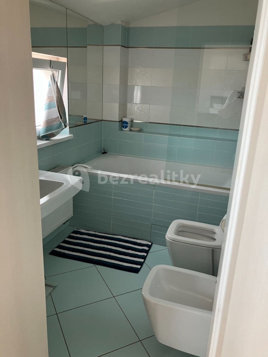 Prenájom domu 286 m², pozemok 447 m², Habrová, Horoměřice, Středočeský kraj Prenájom domu 286 m², pozemok 447 m², Habrová, Horoměřice, Středočeský kraj