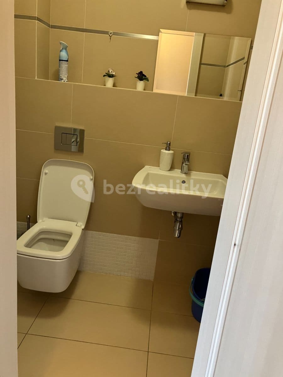 Prenájom domu 286 m², pozemok 447 m², Habrová, Horoměřice, Středočeský kraj Prenájom domu 286 m², pozemok 447 m², Habrová, Horoměřice, Středočeský kraj