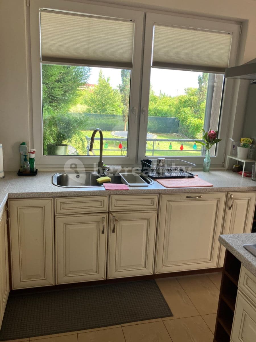 Prenájom domu 286 m², pozemok 447 m², Habrová, Horoměřice, Středočeský kraj Prenájom domu 286 m², pozemok 447 m², Habrová, Horoměřice, Středočeský kraj