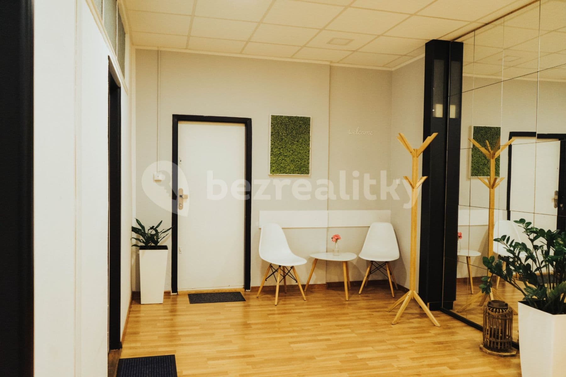Prenájom kancelárie 25 m², Husova, Brno, Jihomoravský kraj Prenájom kancelárie 25 m², Husova, Brno, Jihomoravský kraj