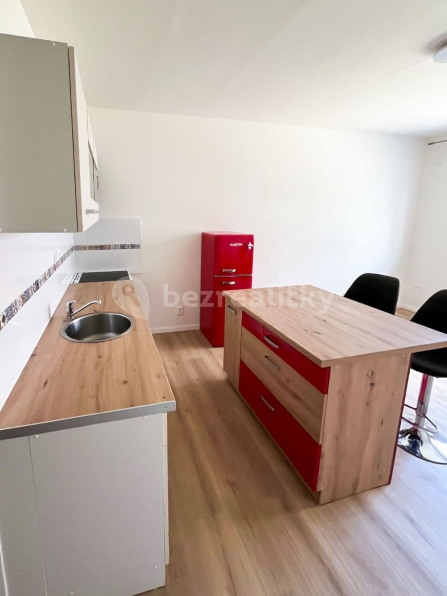 Prenájom bytu 1-izbový 44 m², Konečná, Karlovy Vary, Karlovarský kraj Prenájom bytu 1-izbový 44 m², Konečná, Karlovy Vary, Karlovarský kraj