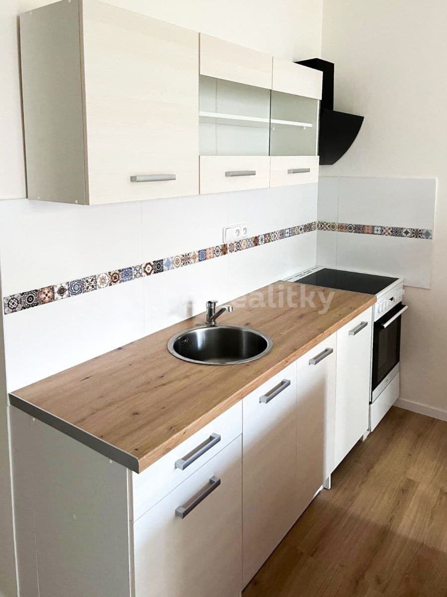 Prenájom bytu 1-izbový 44 m², Konečná, Karlovy Vary, Karlovarský kraj Prenájom bytu 1-izbový 44 m², Konečná, Karlovy Vary, Karlovarský kraj
