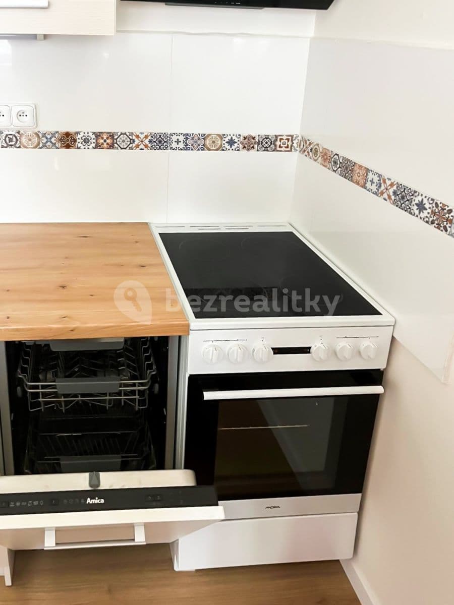 Prenájom bytu 1-izbový 44 m², Konečná, Karlovy Vary, Karlovarský kraj Prenájom bytu 1-izbový 44 m², Konečná, Karlovy Vary, Karlovarský kraj