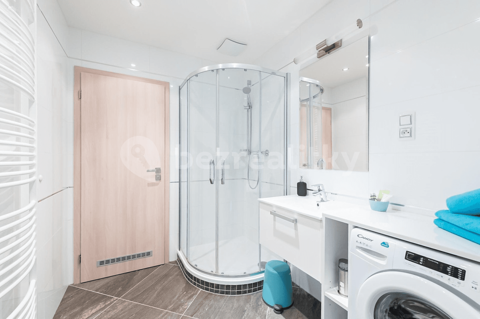 Prenájom bytu 1-izbový 39 m², Patočkova, Praha, Praha Prenájom bytu 1-izbový 39 m², Patočkova, Praha, Praha