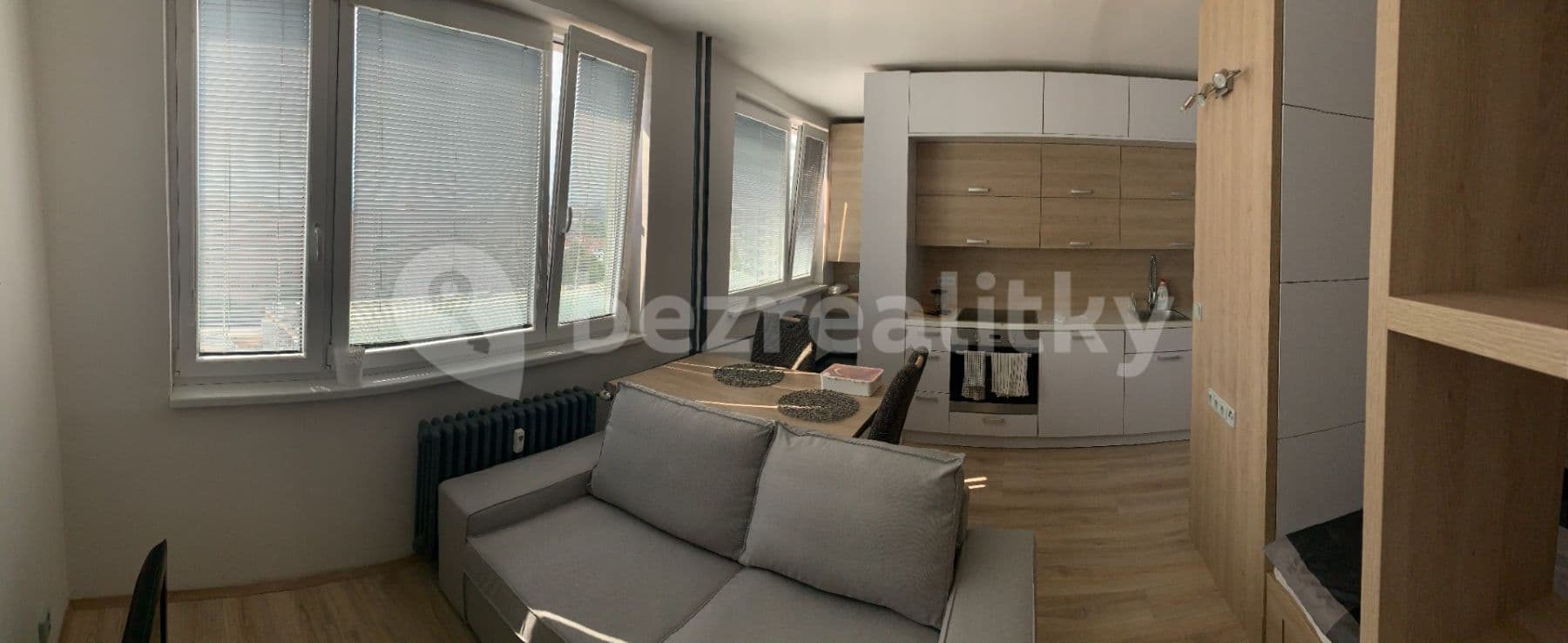 Prenájom bytu Garsoniéra 32 m², Topolová, Praha, Praha Prenájom bytu Garsoniéra 32 m², Topolová, Praha, Praha