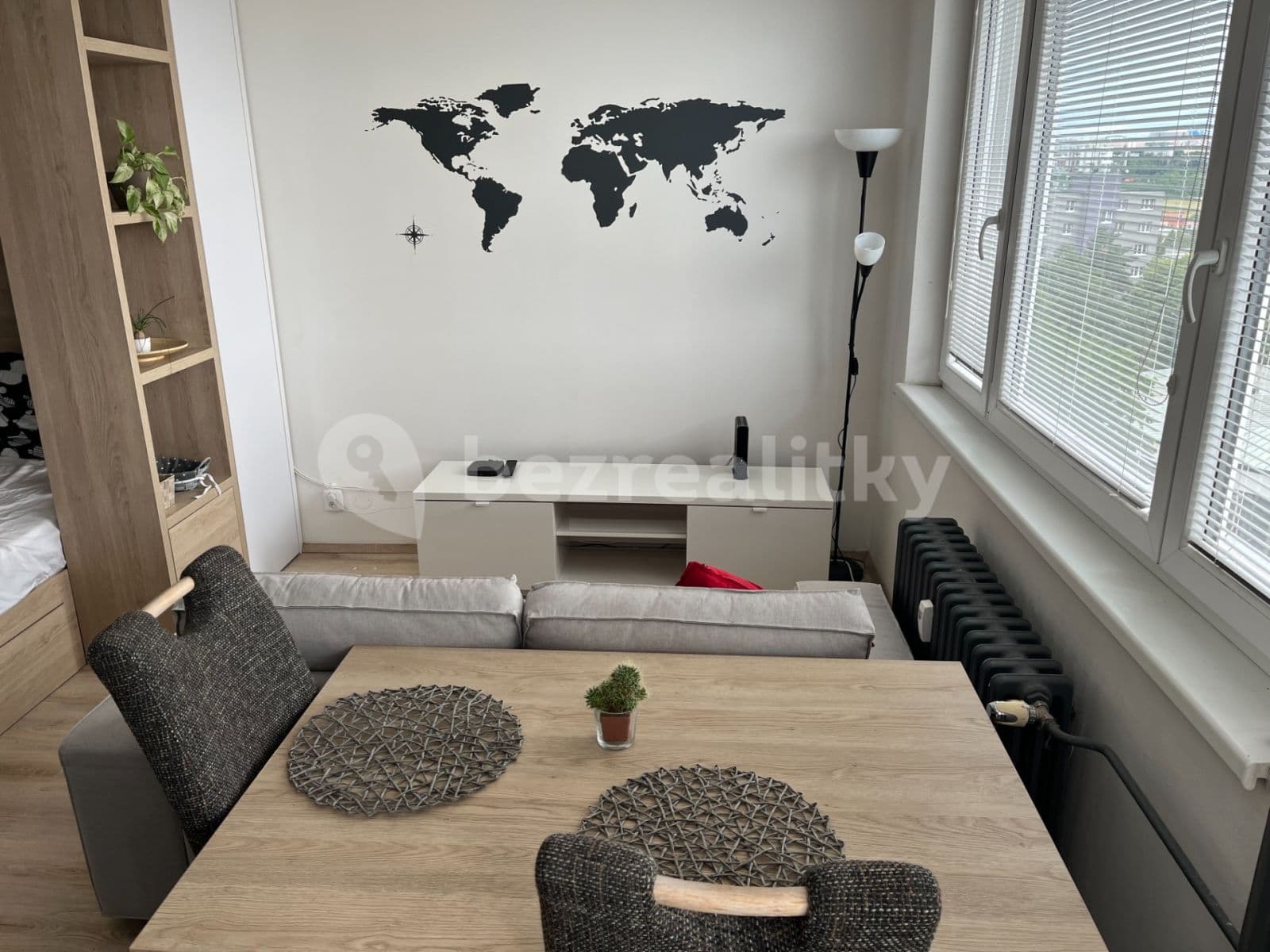 Prenájom bytu Garsoniéra 32 m², Topolová, Praha, Praha Prenájom bytu Garsoniéra 32 m², Topolová, Praha, Praha