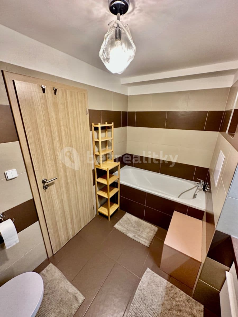 Prenájom bytu 2-izbový 48 m², U Křížku, Praha, Praha Prenájom bytu 2-izbový 48 m², U Křížku, Praha, Praha