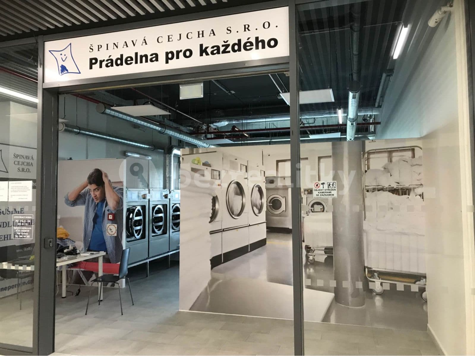 Prenájom bytu 1-izbový 29 m², Mukařovského, Praha, Praha Prenájom bytu 1-izbový 29 m², Mukařovského, Praha, Praha