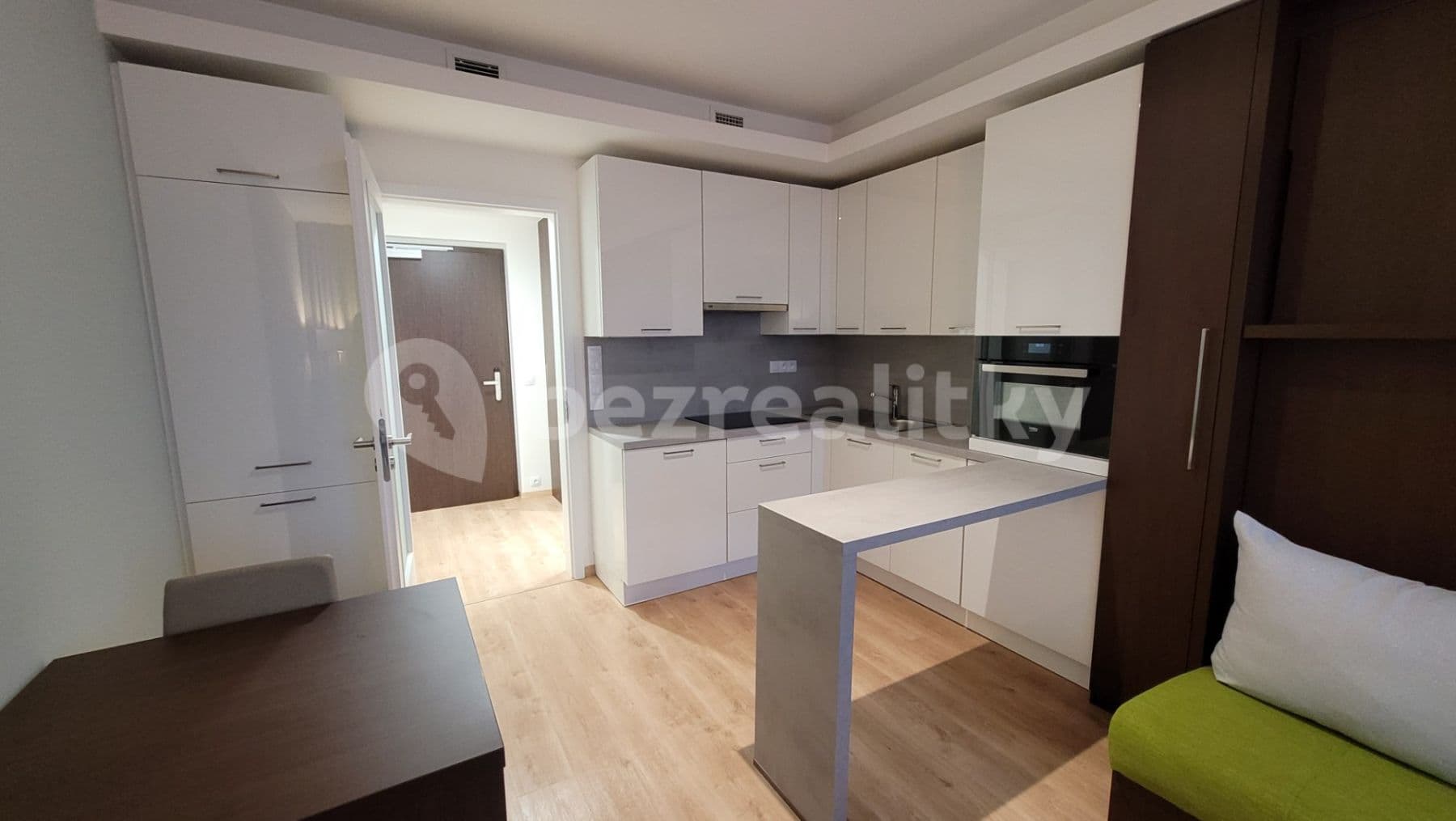 Prenájom bytu 1-izbový 31 m², Mukařovského, Praha, Praha Prenájom bytu 1-izbový 31 m², Mukařovského, Praha, Praha