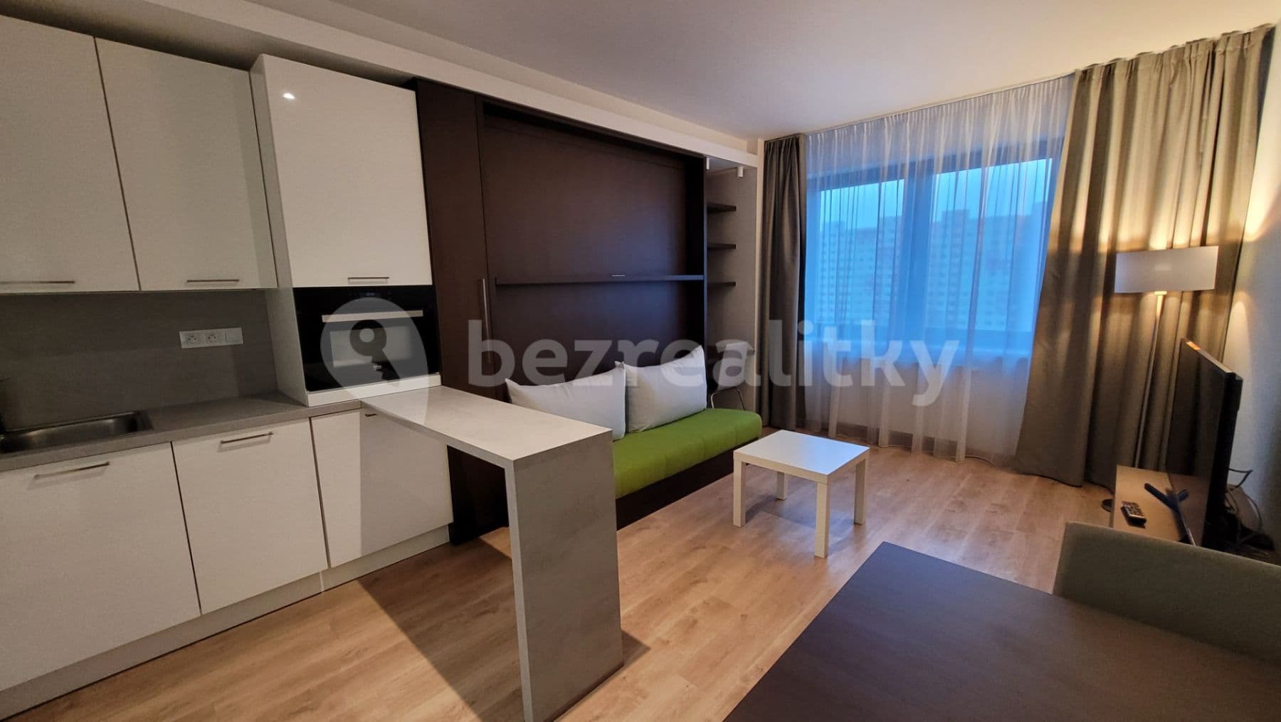 Prenájom bytu 1-izbový 31 m², Mukařovského, Praha, Praha Prenájom bytu 1-izbový 31 m², Mukařovského, Praha, Praha