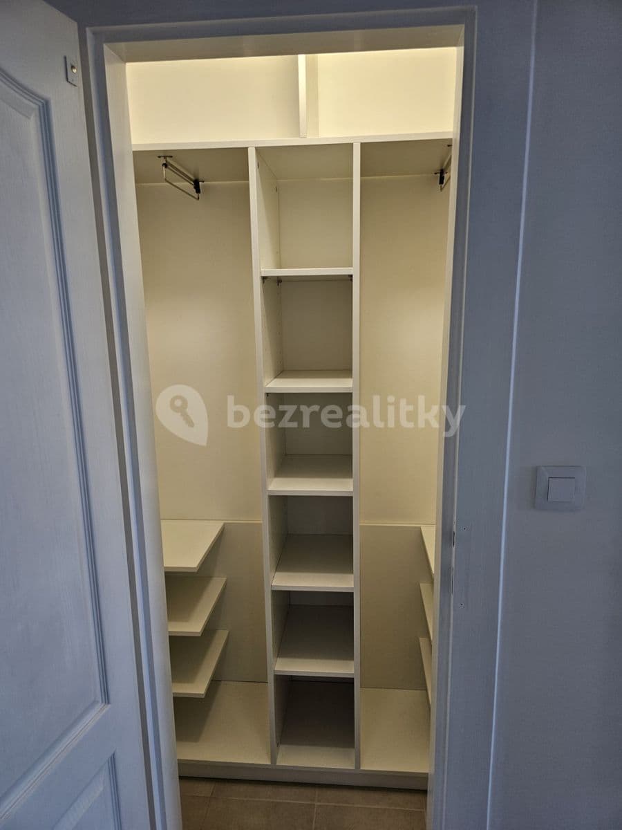 Prenájom bytu 2-izbový 70 m², Viniční, Brno, Jihomoravský kraj Prenájom bytu 2-izbový 70 m², Viniční, Brno, Jihomoravský kraj