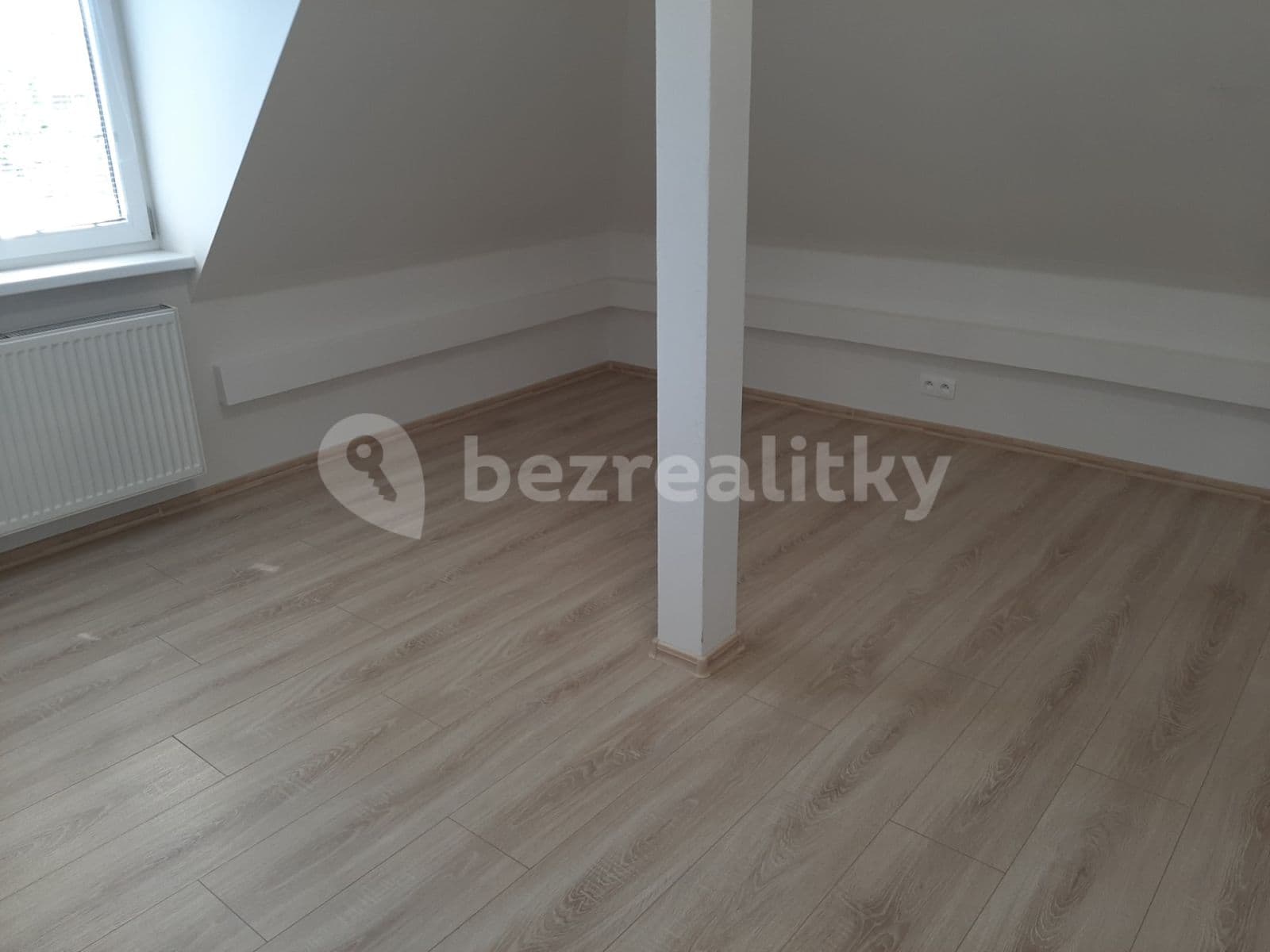 Prenájom bytu 3-izbový 85 m², U Stojanu, Praha, Praha Prenájom bytu 3-izbový 85 m², U Stojanu, Praha, Praha