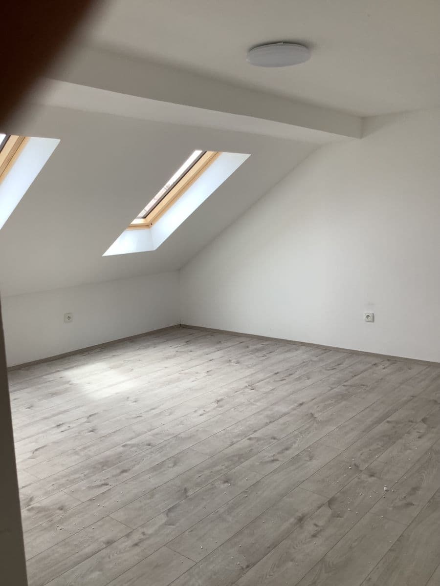 Prenájom bytu 1-izbový 46 m², Deblín, Jihomoravský kraj Prenájom bytu 1-izbový 46 m², Deblín, Jihomoravský kraj