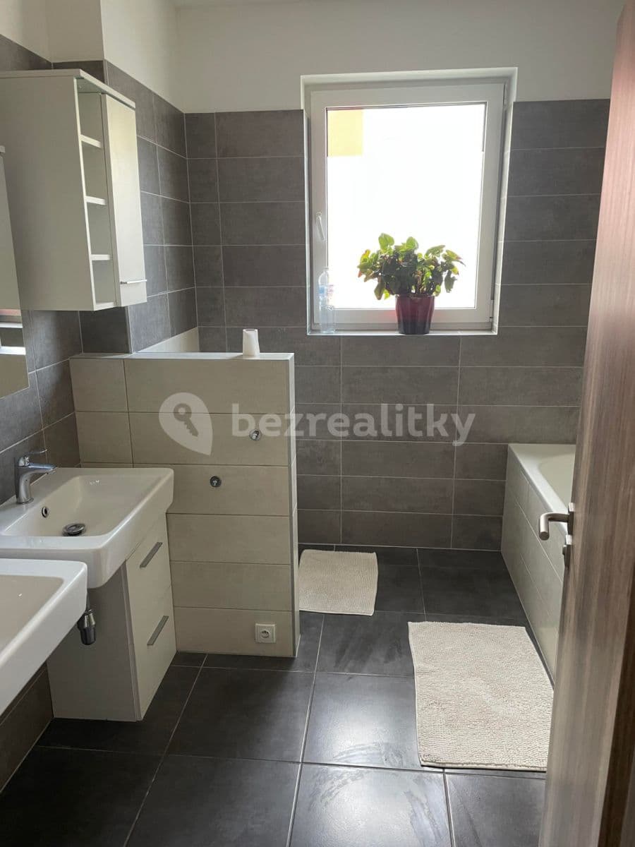 Prenájom domu 97 m², pozemek 130 m², Tři Vršky, Králův Dvůr, Středočeský kraj Prenájom domu 97 m², pozemek 130 m², Tři Vršky, Králův Dvůr, Středočeský kraj