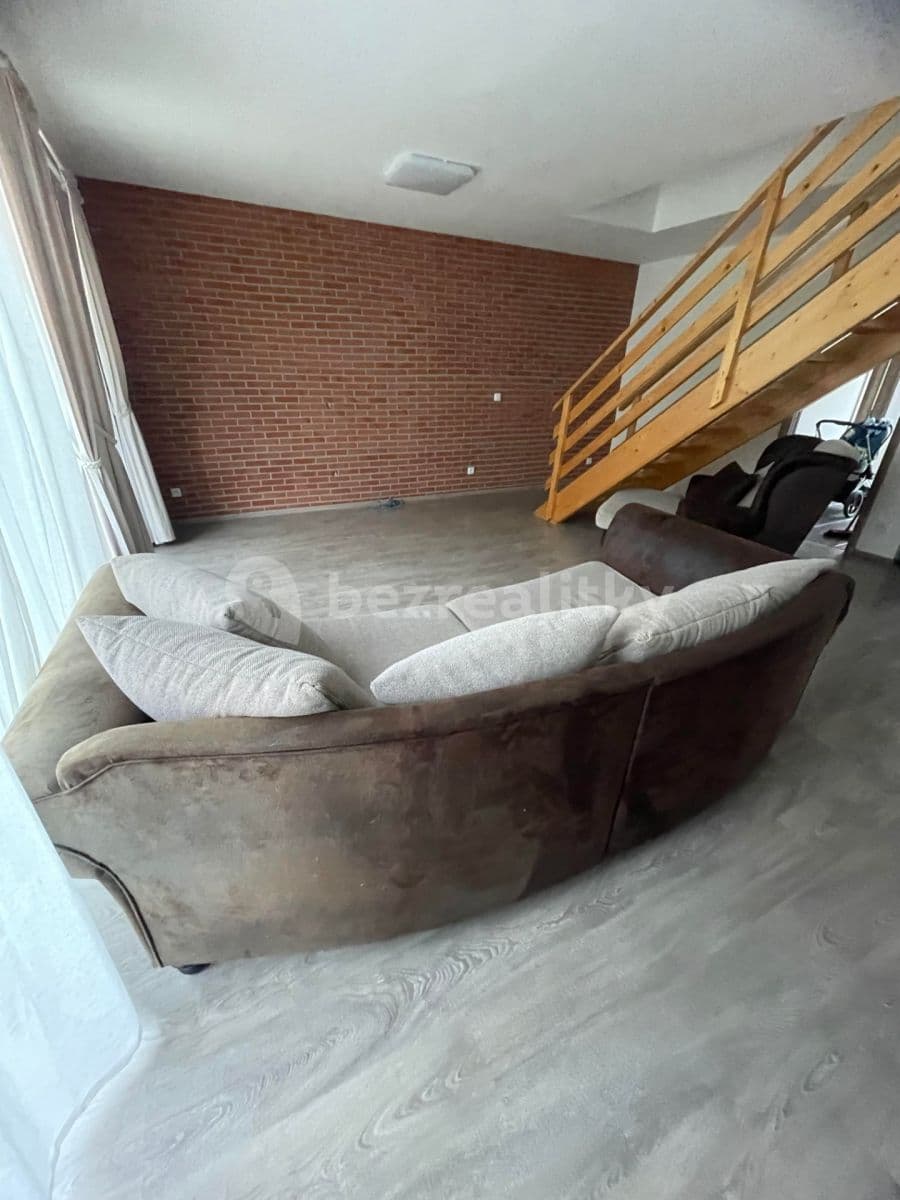 Prenájom domu 97 m², pozemek 130 m², Tři Vršky, Králův Dvůr, Středočeský kraj Prenájom domu 97 m², pozemek 130 m², Tři Vršky, Králův Dvůr, Středočeský kraj