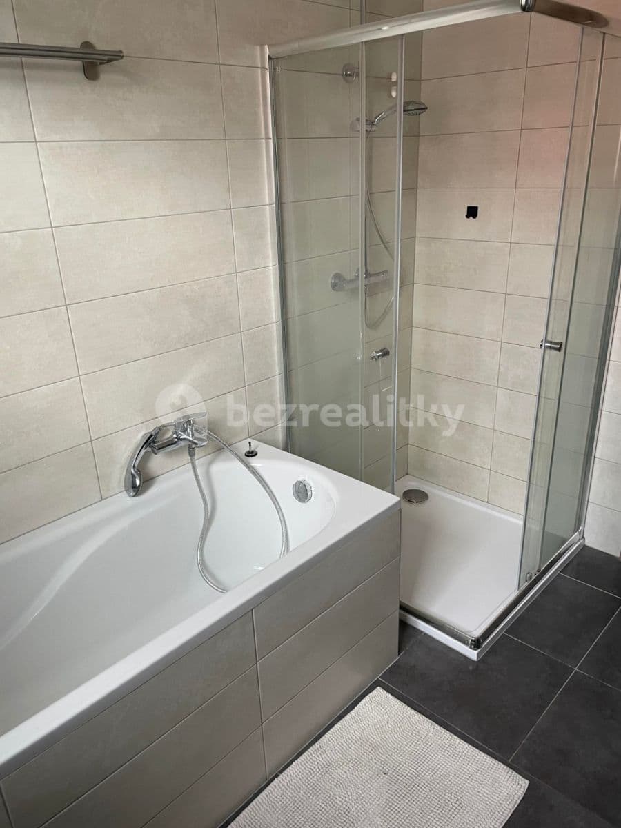 Prenájom domu 97 m², pozemek 130 m², Tři Vršky, Králův Dvůr, Středočeský kraj Prenájom domu 97 m², pozemek 130 m², Tři Vršky, Králův Dvůr, Středočeský kraj