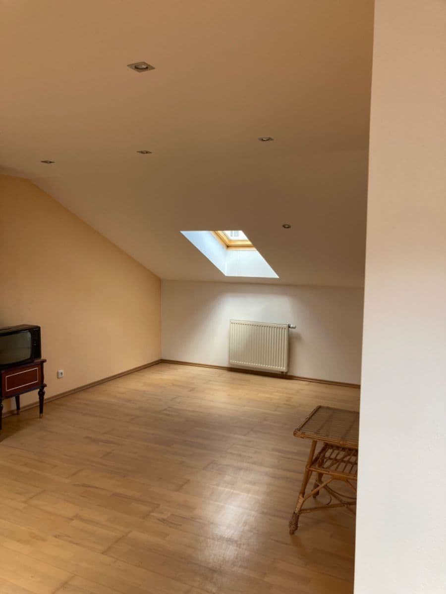 Predaj domu 200 m², pozemek 149 m², Kvetinová, Banská Bystrica, Banskobystrický kraj Predaj domu 200 m², pozemek 149 m², Kvetinová, Banská Bystrica, Banskobystrický kraj