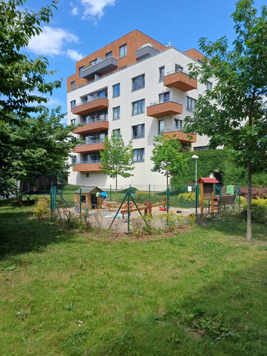 Prenájom bytu 2-izbový 63 m², V Háji, Praha, Praha Prenájom bytu 2-izbový 63 m², V Háji, Praha, Praha