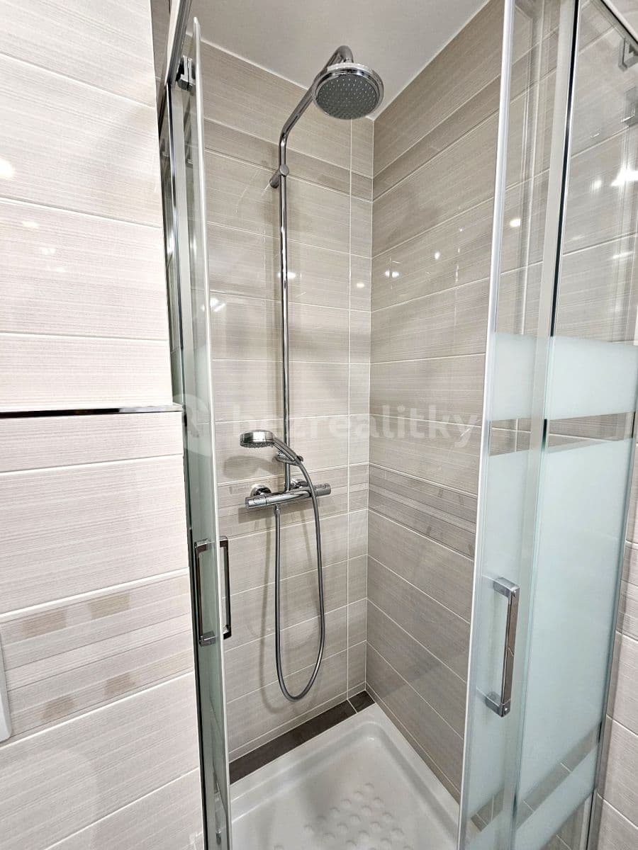 Prenájom bytu Garsoniéra 28 m², Heřmanova, Praha, Praha Prenájom bytu Garsoniéra 28 m², Heřmanova, Praha, Praha