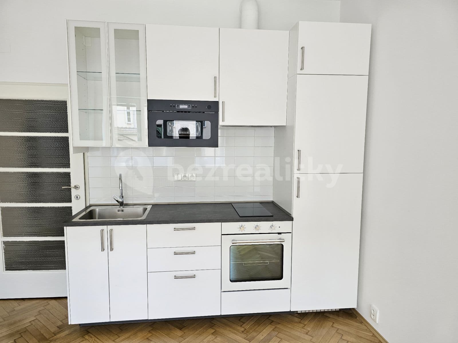 Prenájom bytu Garsoniéra 28 m², Heřmanova, Praha, Praha Prenájom bytu Garsoniéra 28 m², Heřmanova, Praha, Praha