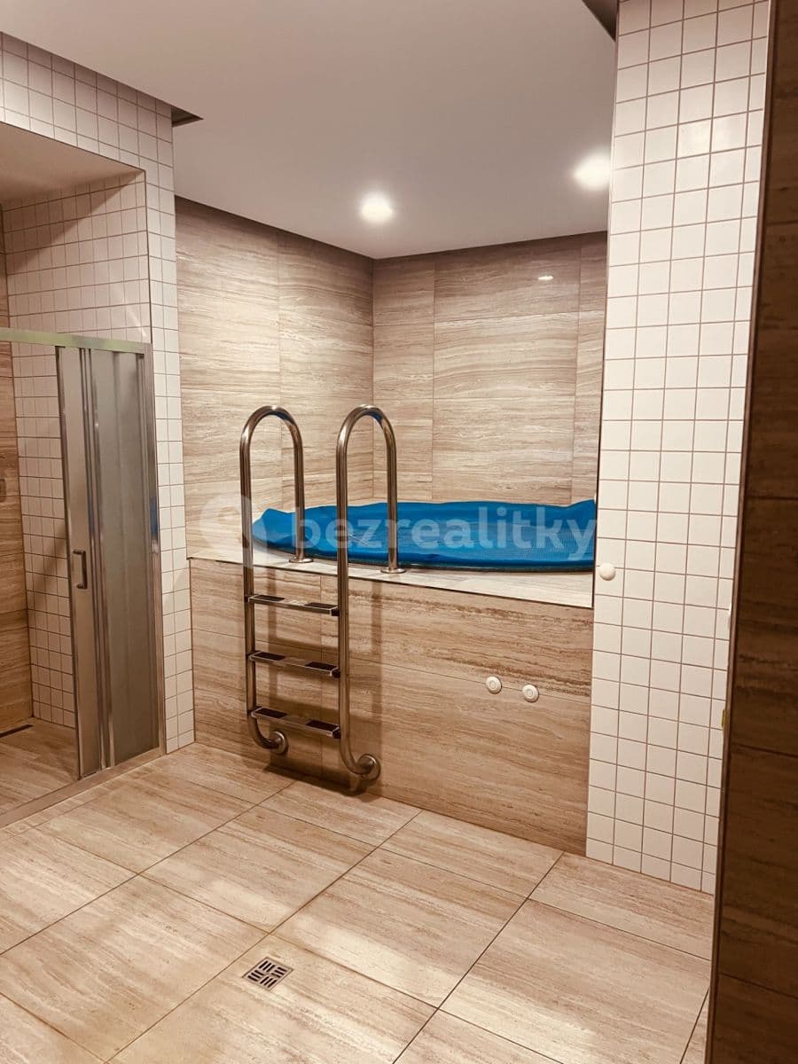 Prenájom bytu 2-izbový 50 m², Nad Okrouhlíkem, Praha, Praha Prenájom bytu 2-izbový 50 m², Nad Okrouhlíkem, Praha, Praha