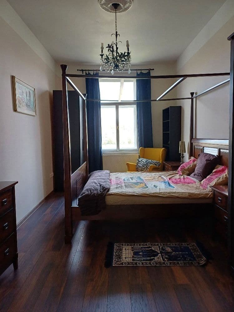 Prenájom bytu 80 m², Hořejší nábřeží, Praha, Praha Prenájom bytu 80 m², Hořejší nábřeží, Praha, Praha