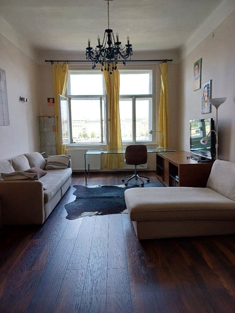 Prenájom bytu 80 m², Hořejší nábřeží, Praha, Praha Prenájom bytu 80 m², Hořejší nábřeží, Praha, Praha