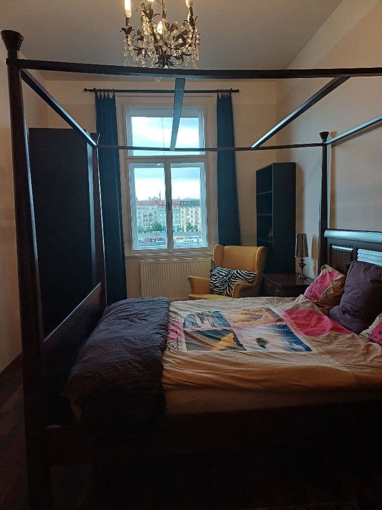 Prenájom bytu 80 m², Hořejší nábřeží, Praha, Praha Prenájom bytu 80 m², Hořejší nábřeží, Praha, Praha