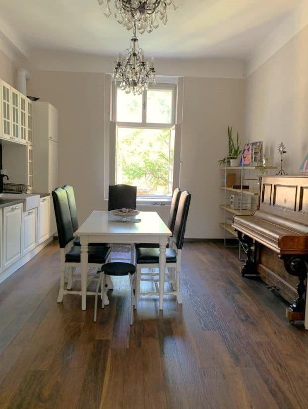 Prenájom bytu 80 m², Hořejší nábřeží, Praha, Praha Prenájom bytu 80 m², Hořejší nábřeží, Praha, Praha