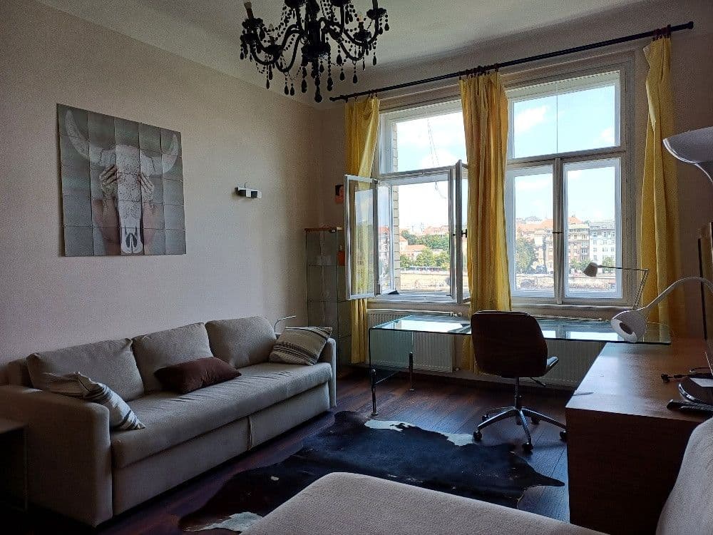 Prenájom bytu 80 m², Hořejší nábřeží, Praha, Praha Prenájom bytu 80 m², Hořejší nábřeží, Praha, Praha