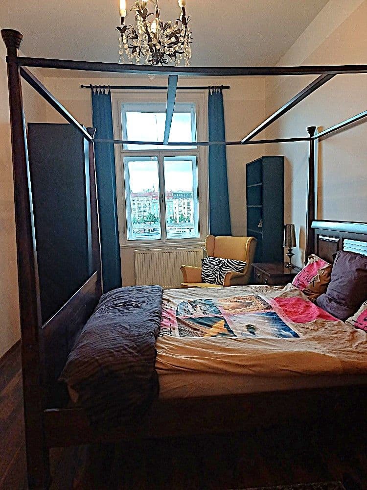 Prenájom bytu 80 m², Hořejší nábřeží, Praha, Praha Prenájom bytu 80 m², Hořejší nábřeží, Praha, Praha