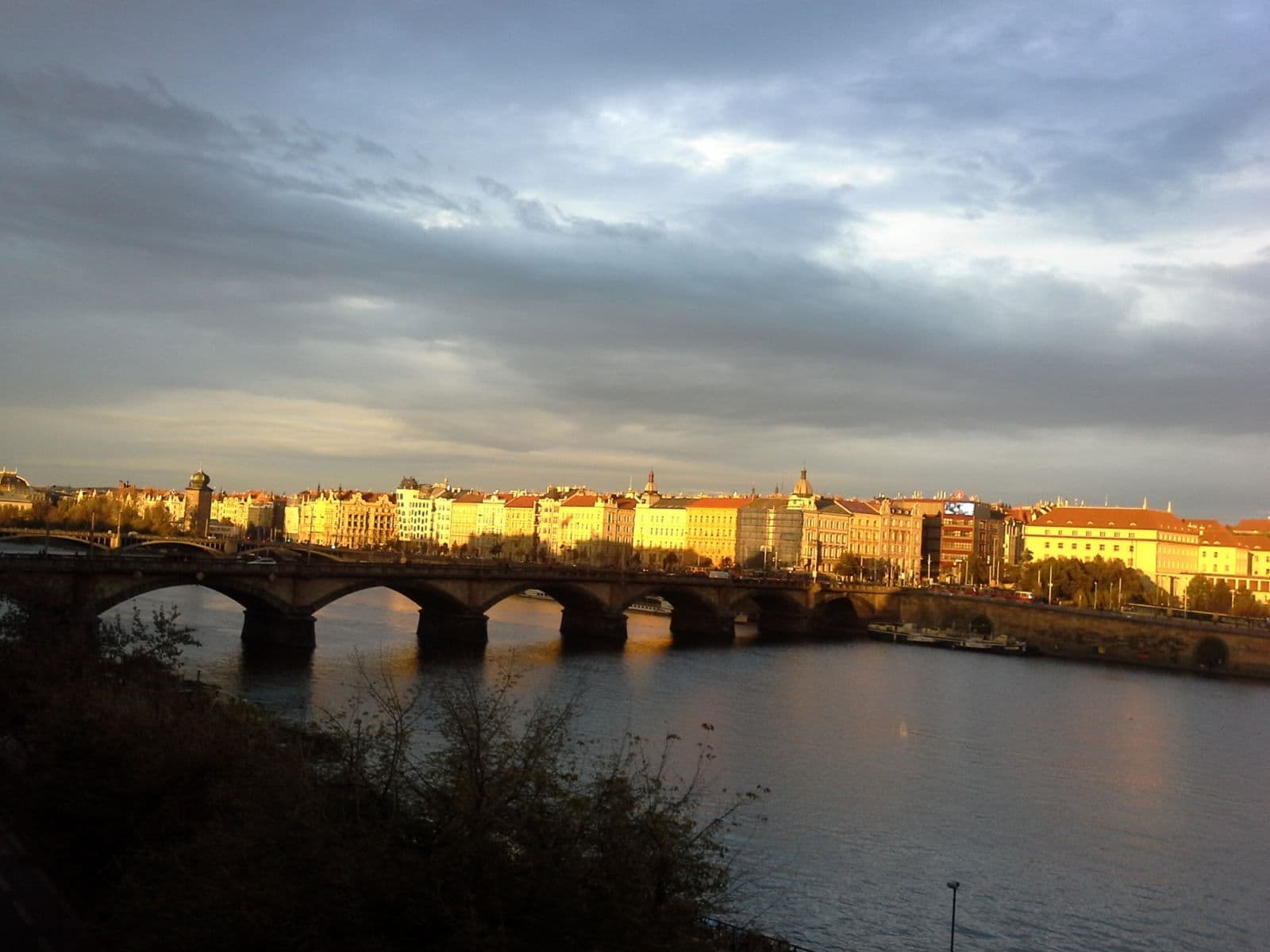 Prenájom bytu 80 m², Hořejší nábřeží, Praha, Praha Prenájom bytu 80 m², Hořejší nábřeží, Praha, Praha