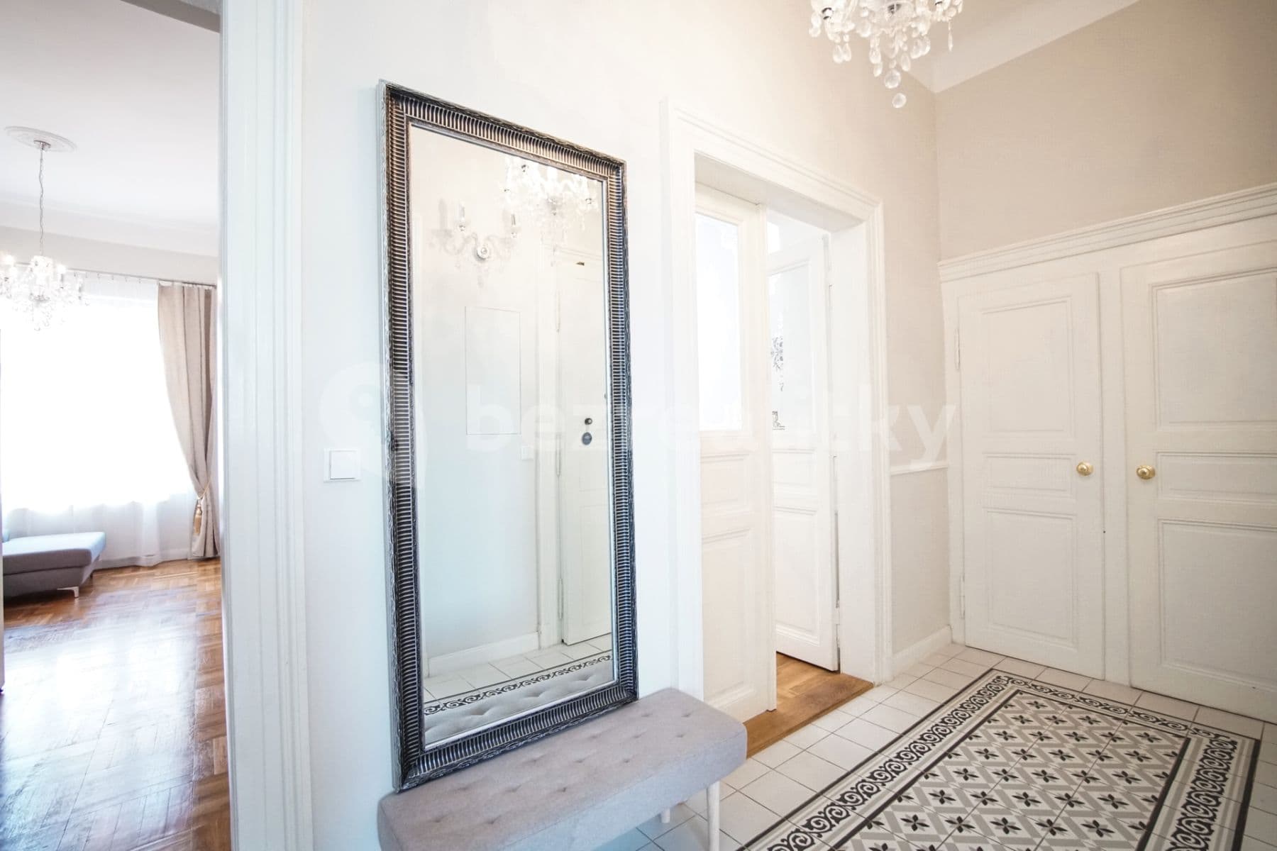 Prenájom bytu 4-izbový 97 m², Korunní, Praha, Praha Prenájom bytu 4-izbový 97 m², Korunní, Praha, Praha