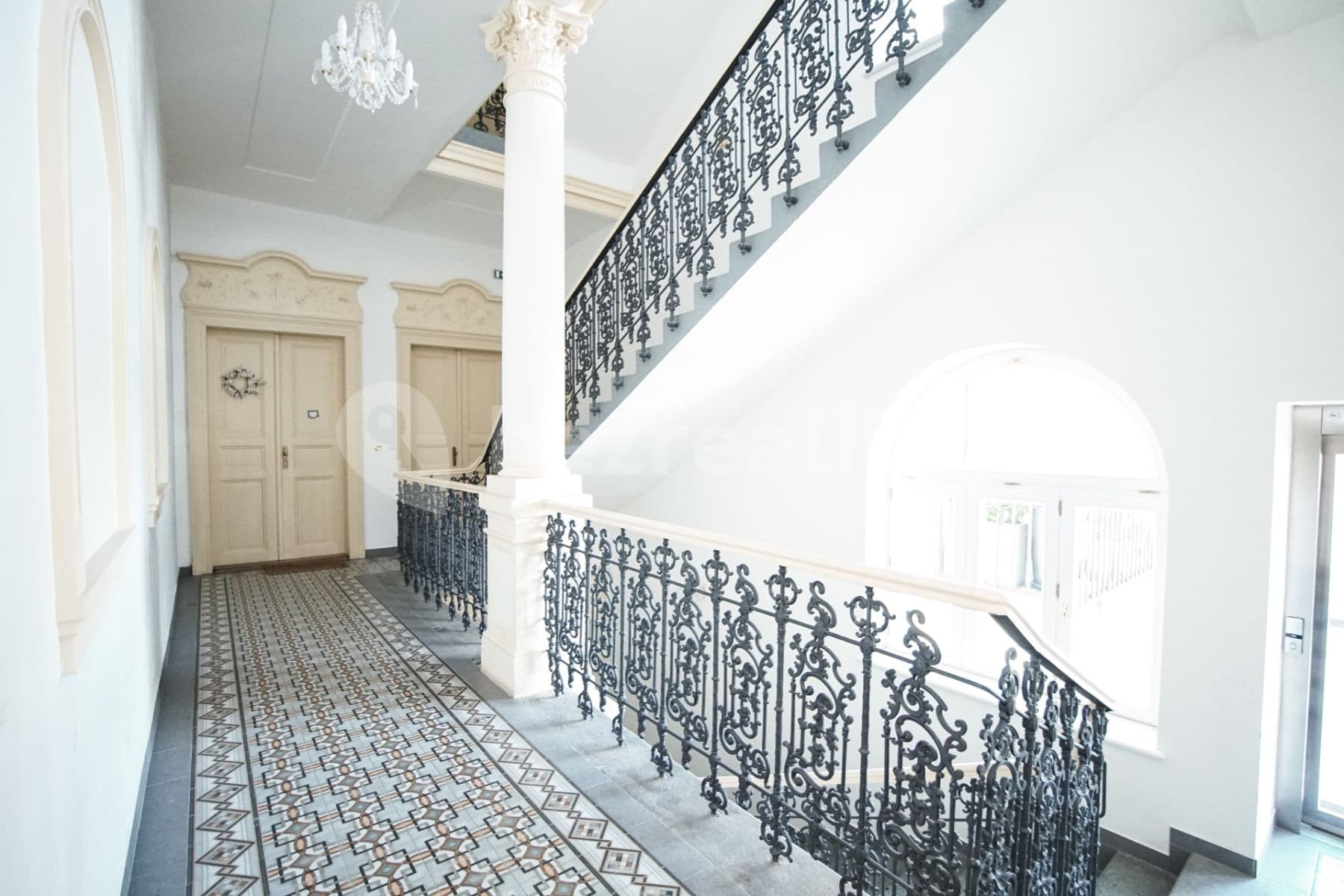 Prenájom bytu 4-izbový 97 m², Korunní, Praha, Praha Prenájom bytu 4-izbový 97 m², Korunní, Praha, Praha