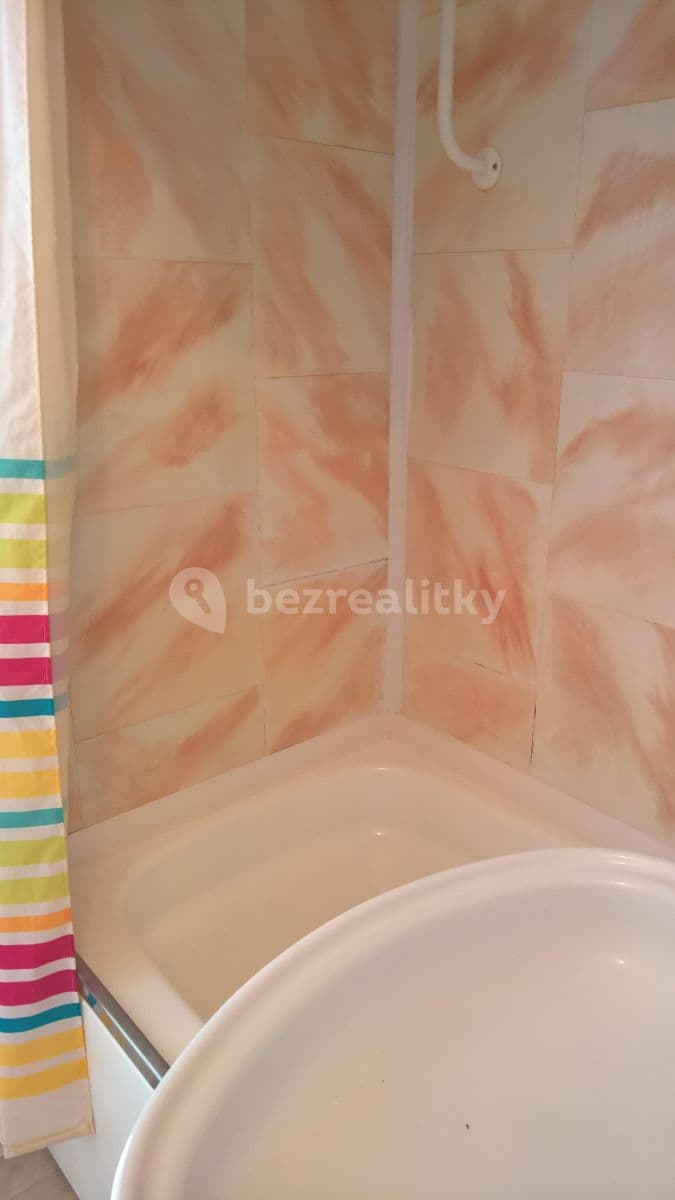 Prenájom bytu 1-izbový 21 m², Heranova, Ústí nad Orlicí, Pardubický kraj Prenájom bytu 1-izbový 21 m², Heranova, Ústí nad Orlicí, Pardubický kraj
