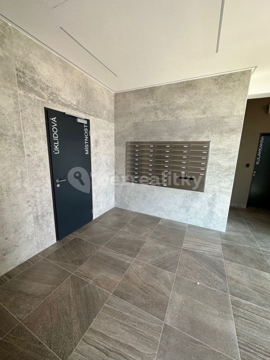 Prenájom bytu 4-izbový 130 m², Stočesova, Praha, Praha Prenájom bytu 4-izbový 130 m², Stočesova, Praha, Praha