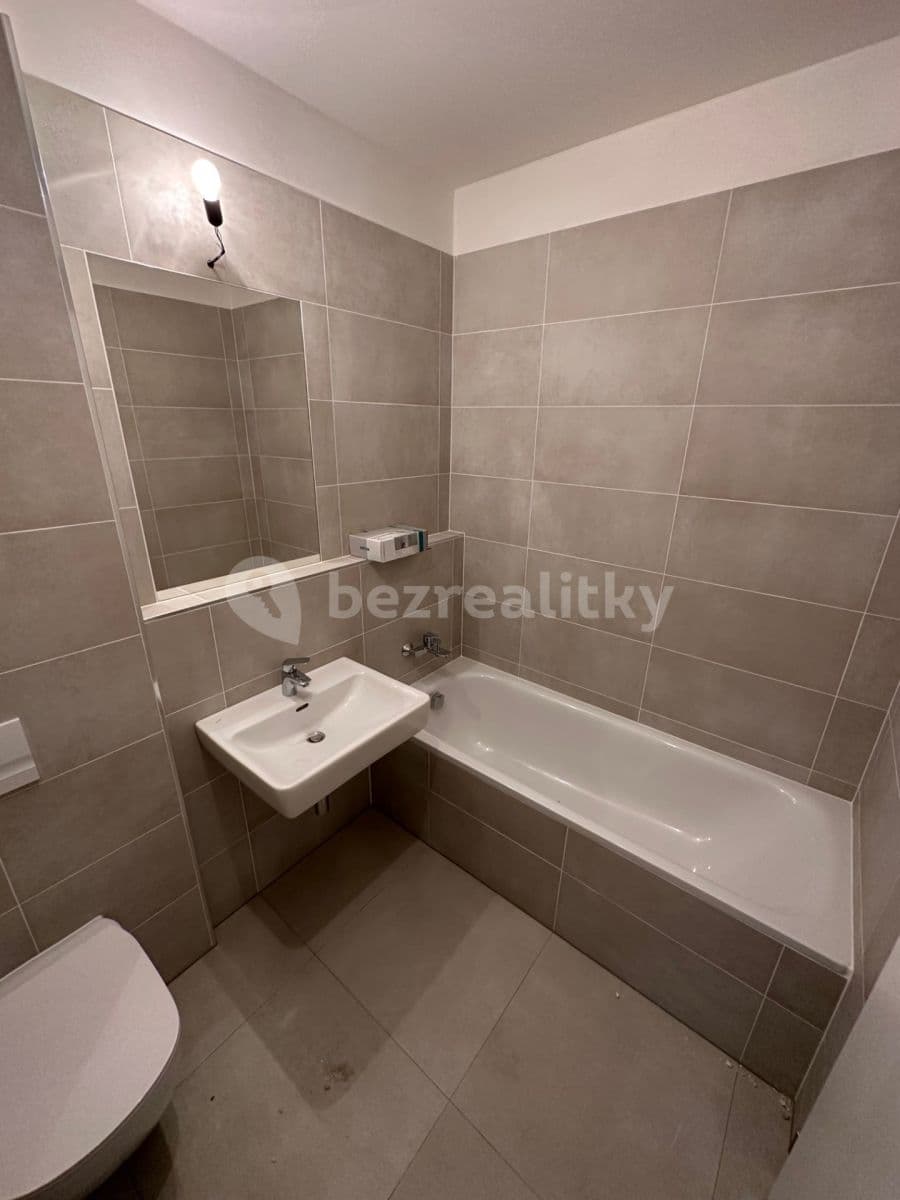Prenájom bytu 4-izbový 130 m², Stočesova, Praha, Praha Prenájom bytu 4-izbový 130 m², Stočesova, Praha, Praha