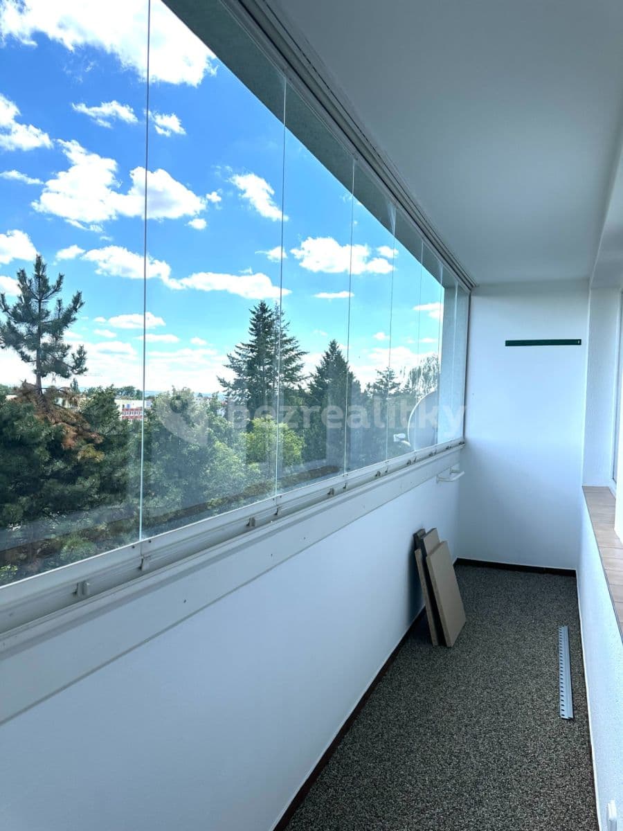 Prenájom bytu 3-izbový 73 m², Zárybská, Praha, Praha Prenájom bytu 3-izbový 73 m², Zárybská, Praha, Praha