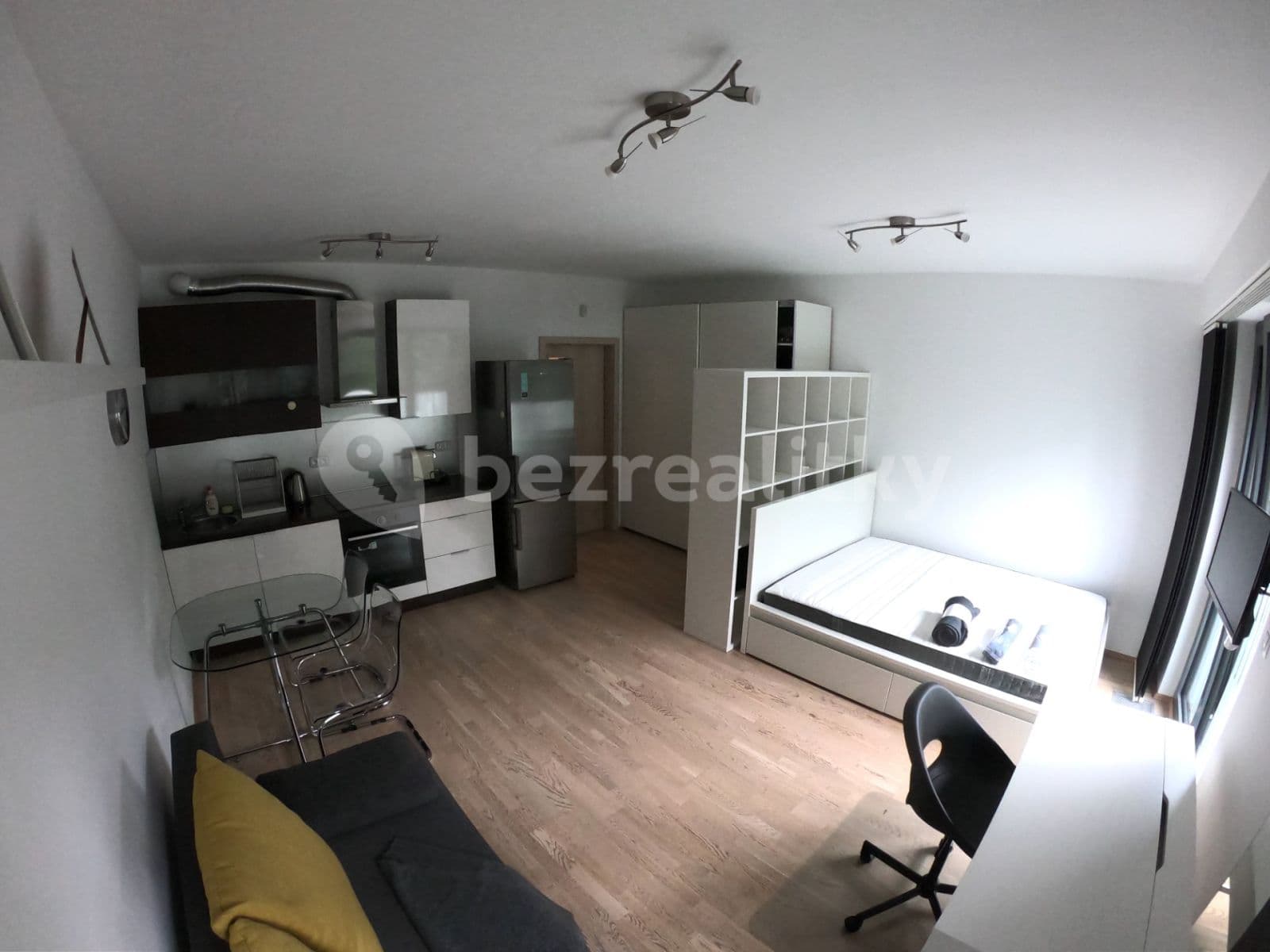 Prenájom bytu 1-izbový 37 m², Olšanská, Praha, Praha Prenájom bytu 1-izbový 37 m², Olšanská, Praha, Praha