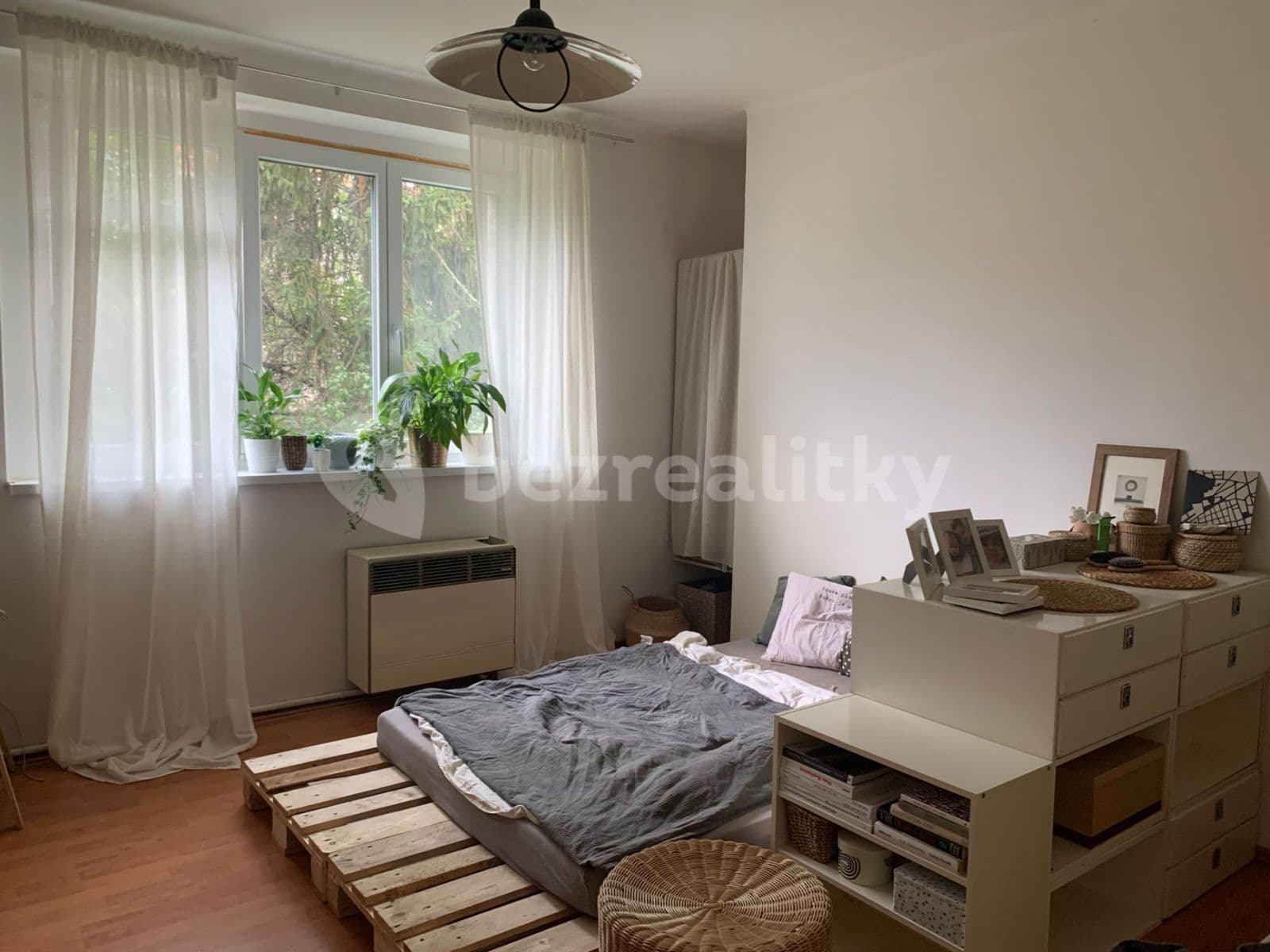 Prenájom bytu 1-izbový 28 m², Ve Struhách, Praha, Praha Prenájom bytu 1-izbový 28 m², Ve Struhách, Praha, Praha