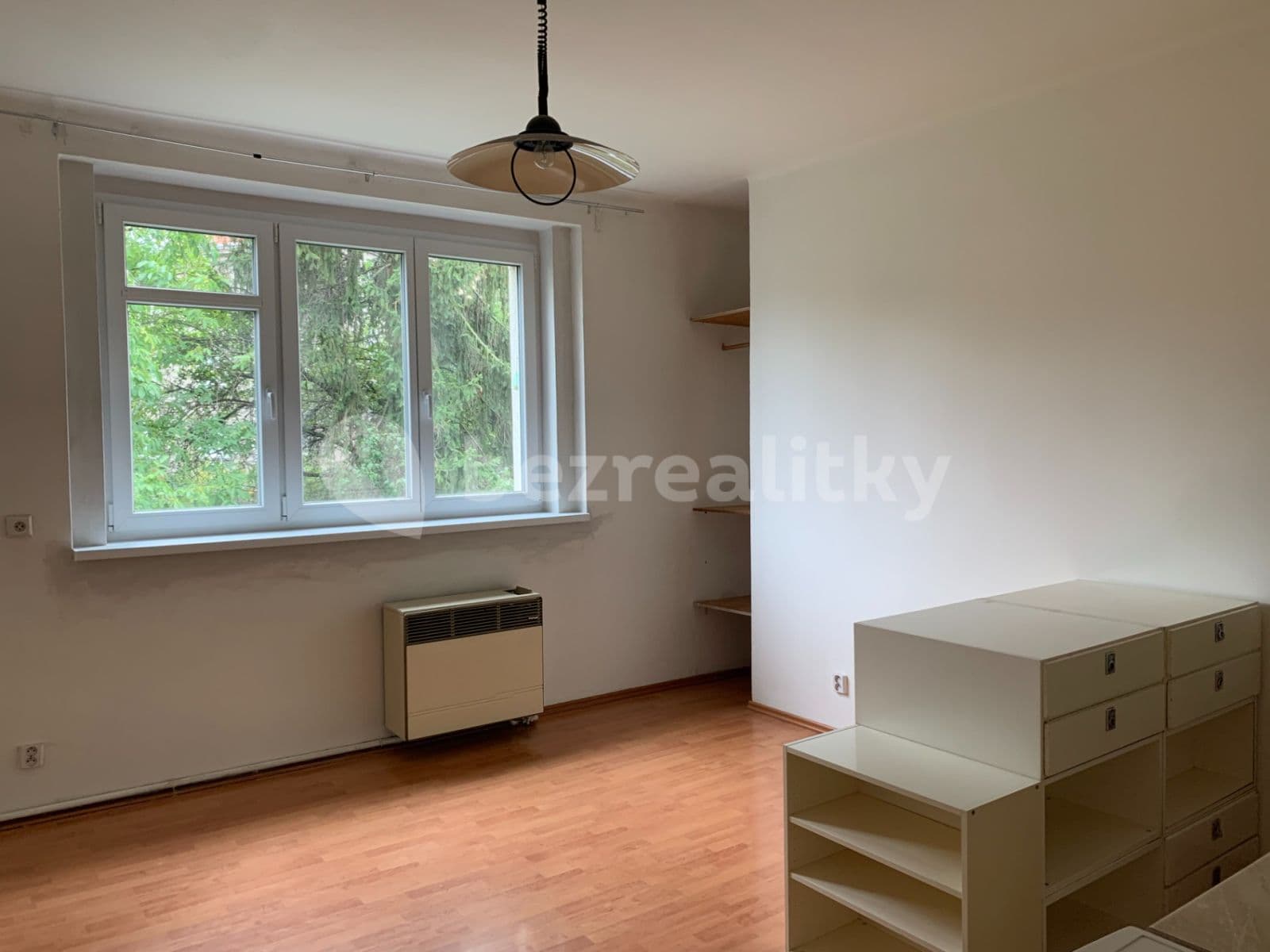 Prenájom bytu 1-izbový 28 m², Ve Struhách, Praha, Praha Prenájom bytu 1-izbový 28 m², Ve Struhách, Praha, Praha