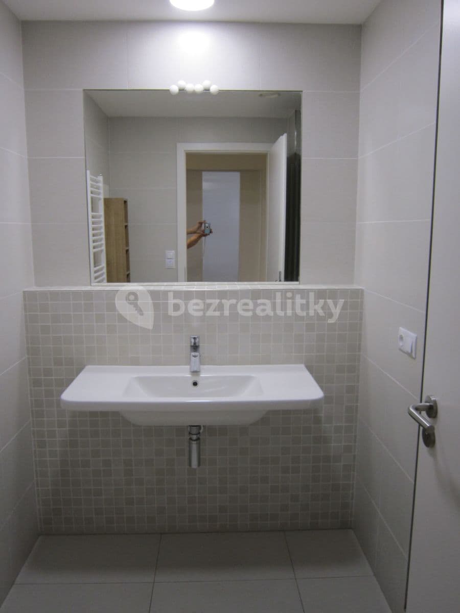 Prenájom bytu 3-izbový 96 m², Plzeňská, Praha, Praha Prenájom bytu 3-izbový 96 m², Plzeňská, Praha, Praha