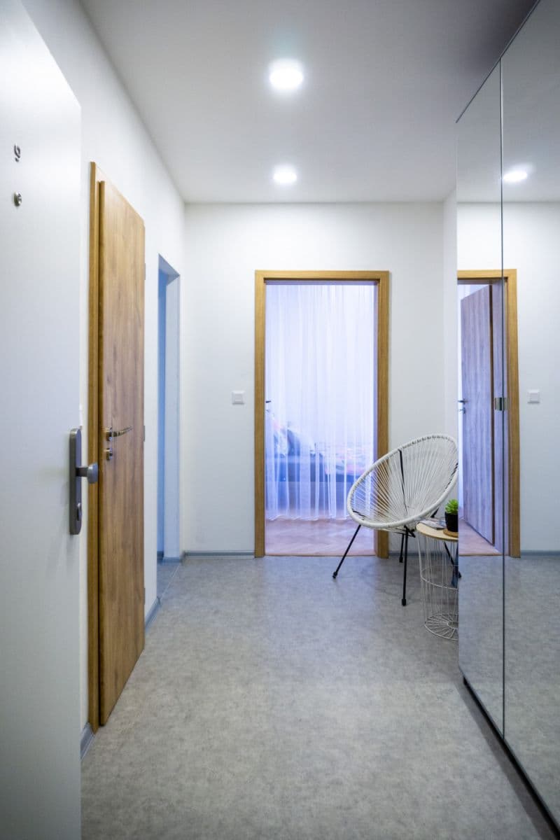 Prenájom bytu 56 m², Kamerunská, Praha, Praha Prenájom bytu 56 m², Kamerunská, Praha, Praha