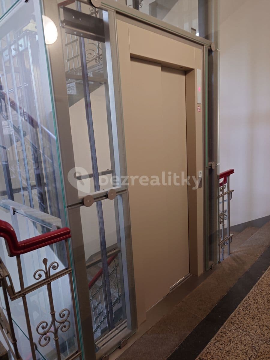 Prenájom bytu Garsoniéra 28 m², Erbenova, Praha, Praha Prenájom bytu Garsoniéra 28 m², Erbenova, Praha, Praha