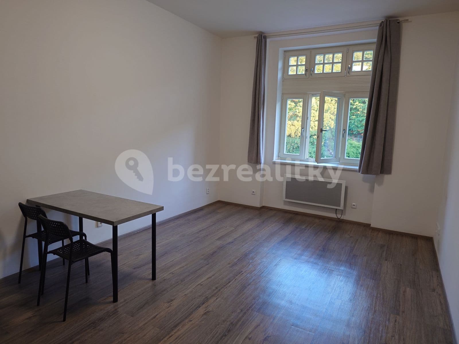 Prenájom bytu Garsoniéra 28 m², Erbenova, Praha, Praha Prenájom bytu Garsoniéra 28 m², Erbenova, Praha, Praha
