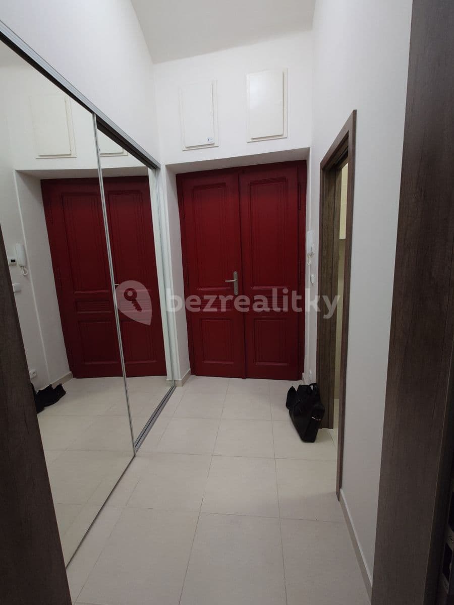 Prenájom bytu Garsoniéra 28 m², Erbenova, Praha, Praha Prenájom bytu Garsoniéra 28 m², Erbenova, Praha, Praha