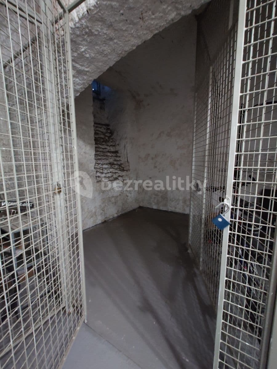 Prenájom bytu Garsoniéra 28 m², Erbenova, Praha, Praha Prenájom bytu Garsoniéra 28 m², Erbenova, Praha, Praha